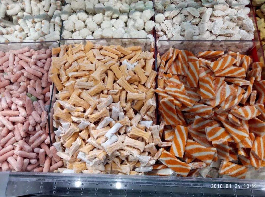 超市里各种各样的冻货制品